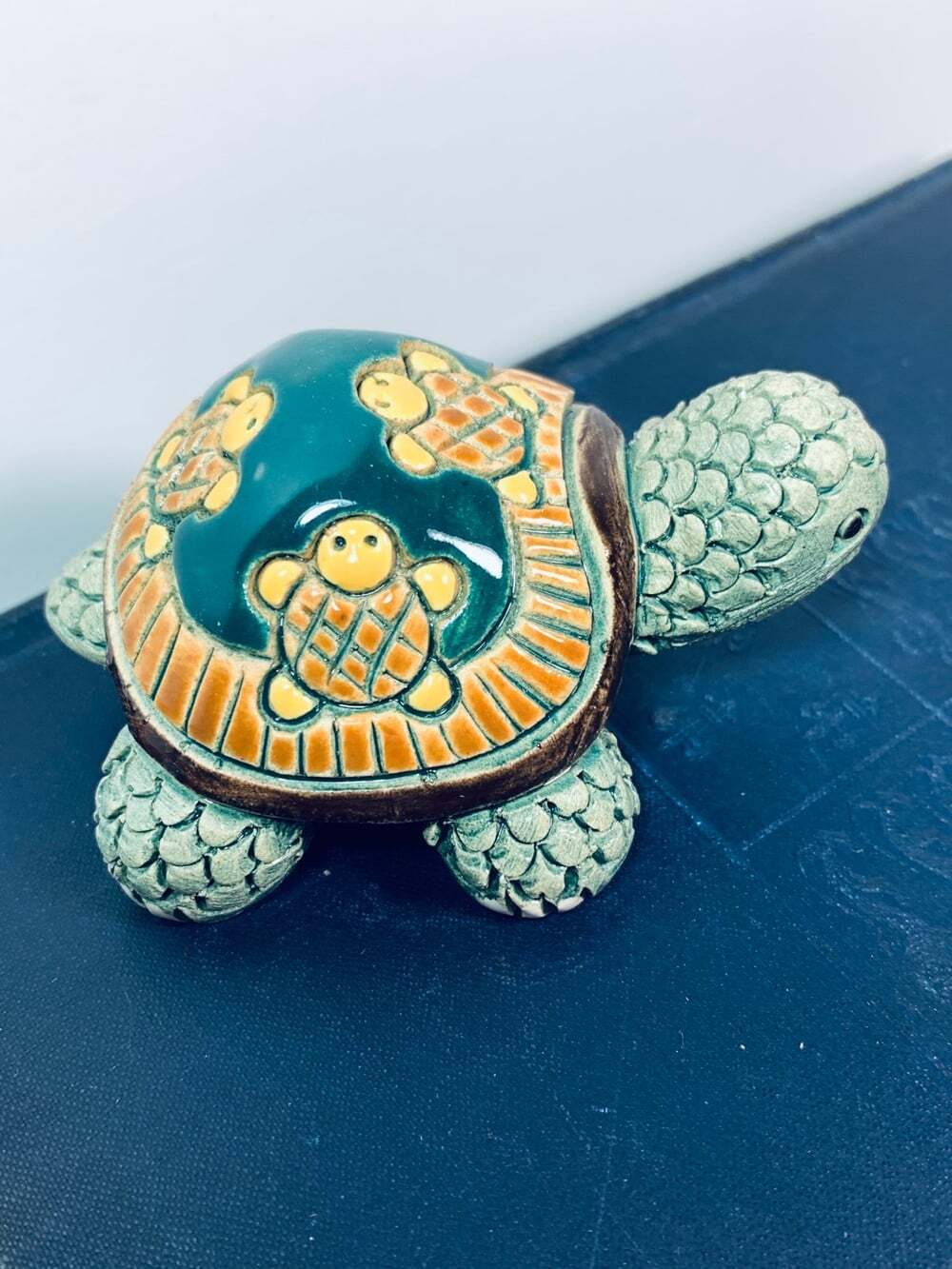 Mini Turtle dark green figurine Artesania
